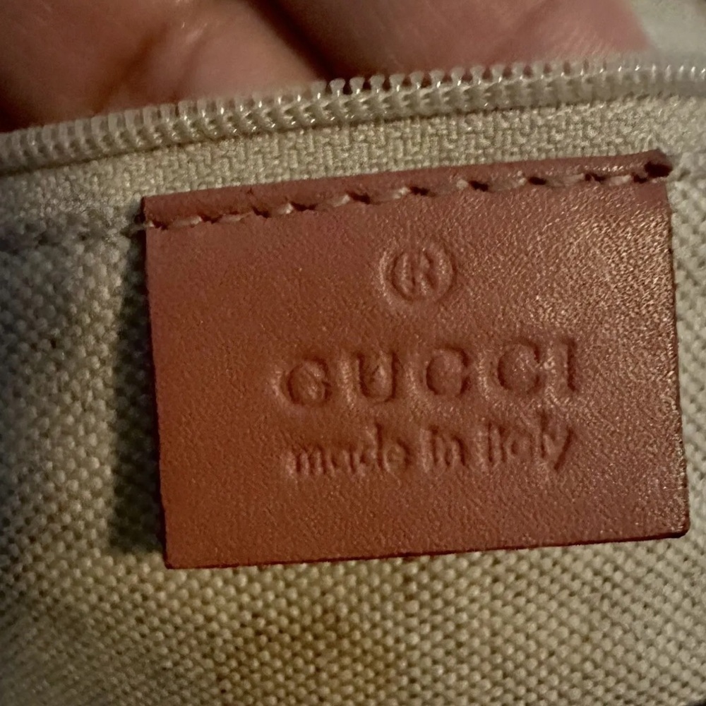 Gucci Monogram Use Like 5 Times.. Like New - image 7